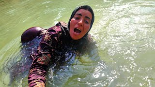 Match Highlights Mahrokh got caught in the raging river. A perilous crossing!🌊🐋🐬🌊