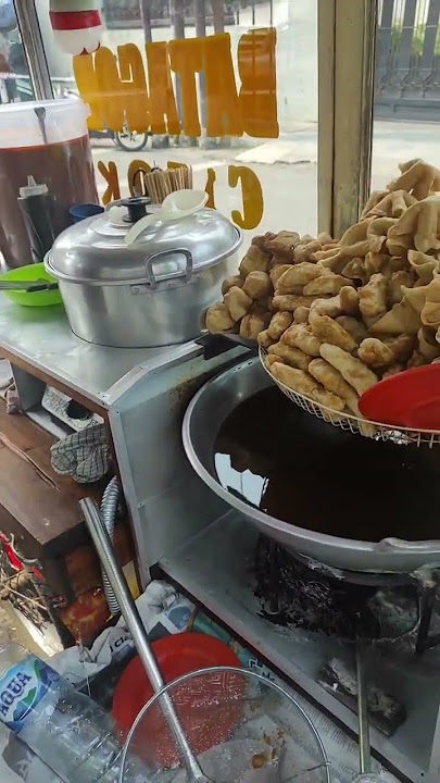 Batagor Cilok Pedagang Kaki Lima di Jakarta #pedagangkakilima #jakarta #daffaalishadekorasi