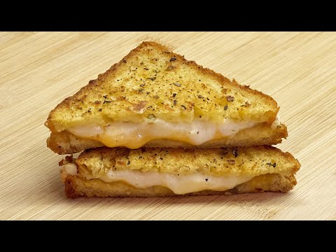 Нежные сырные тосты с чесночным маслом на сковороде