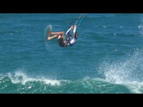 Flat Top vs Park Beach - same day - by everyday kiters