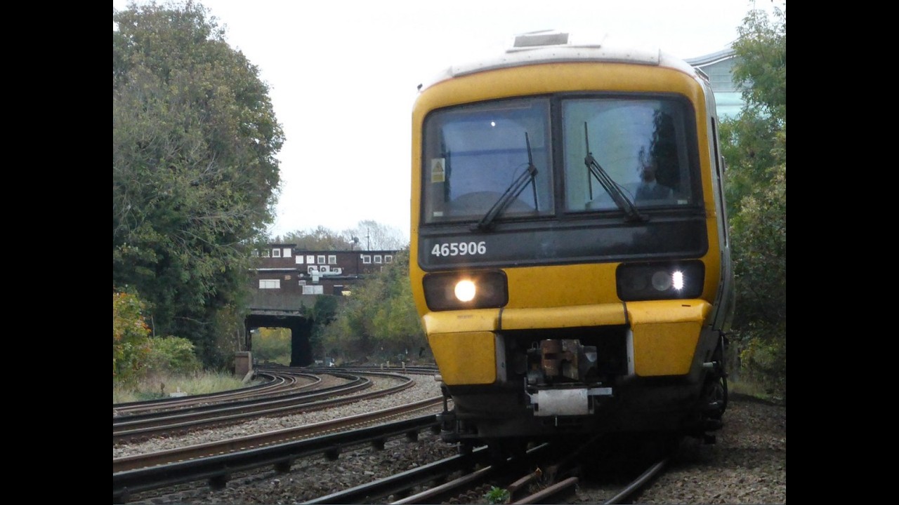 Onboard 465906 Leaving London Bridge.