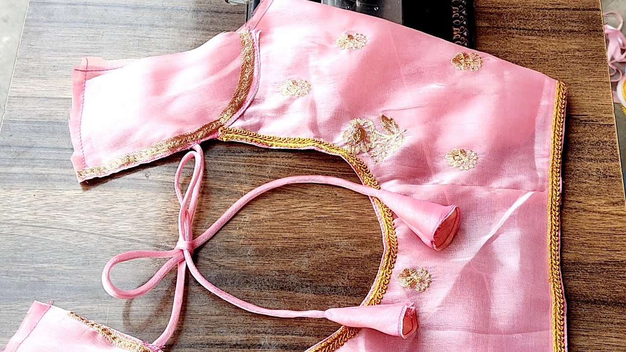 Designer blouse ki cutting and stitching #fashion #stitching 