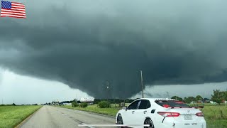 Dozens of tornadoes hit Florida, USA today! Homes damaged after tornado touch down in Wellington