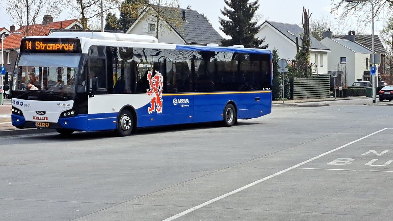 Het bus en trein vervoer in Weert 13-04-2022