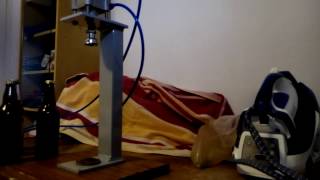 Pneumatic bottle capper for home beer
