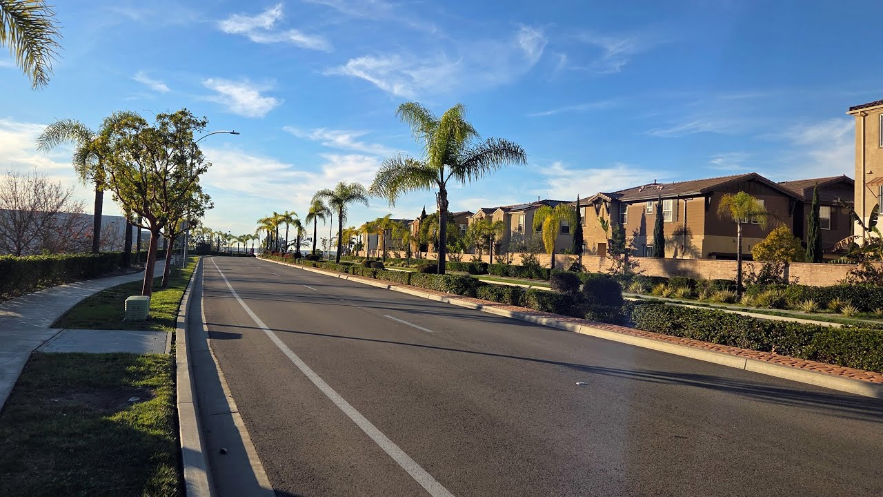 Relaxing Oceanside Neighborhood | No Talking, Natural Street Sounds