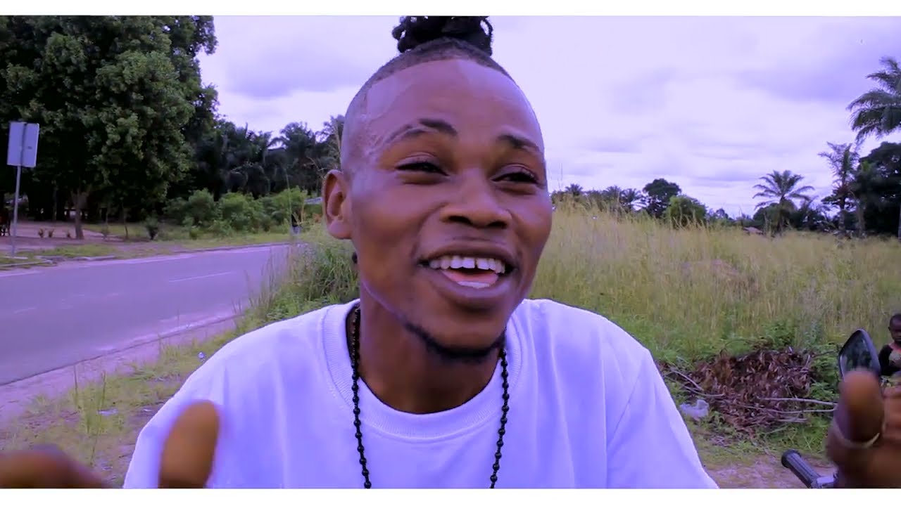 BBW clips vidéo Faustin force