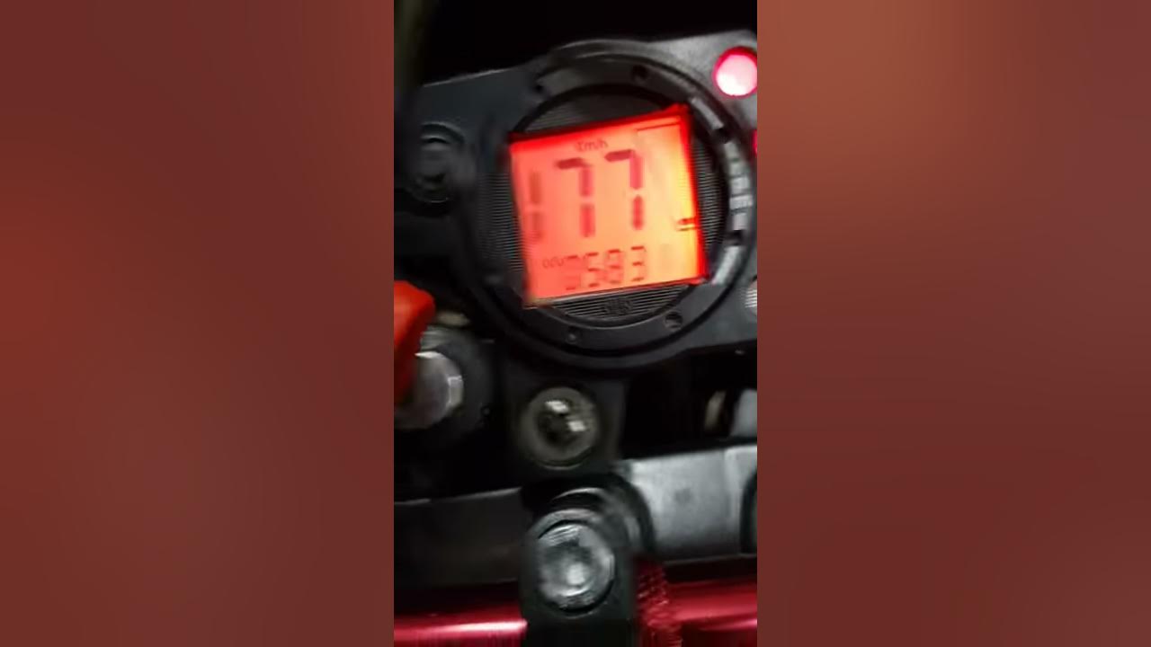 Derbi Tacho spinnt. Tacho zeigt falsche Geschwindigkeit an. YouTube