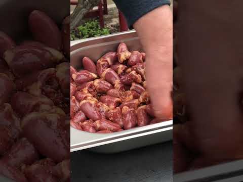 Видео: Как приготовить очень вкусный Шашлык из куриных сердечек ( Всё дело в маринаде )