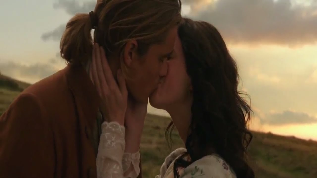 Pirates of the Caribbean kissing scenes - YouTube.