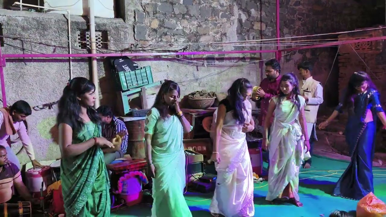 पाच मूरुळ्यांनी केली हवा