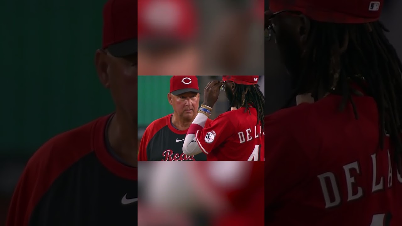 Elly De La Cruz trying to see what Terry Francona sees 🤣