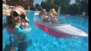 Barbie ve minik köpeklerinin yat keyfi, eğlenceli çocuk videosu, toys unboxing