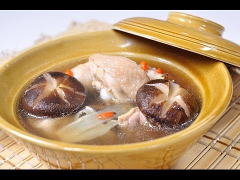 Thai Food - Chinese Herb Chicken Soup (Gai Toon Ya Jeen)