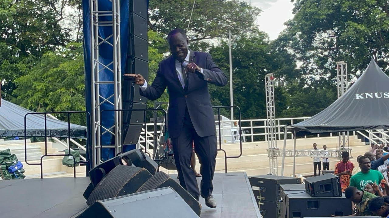 Sunday Groove🔥Hot Pentecost Praise with Elder Mireku At KNUST Mission 2024 | Royal Prada Grounds