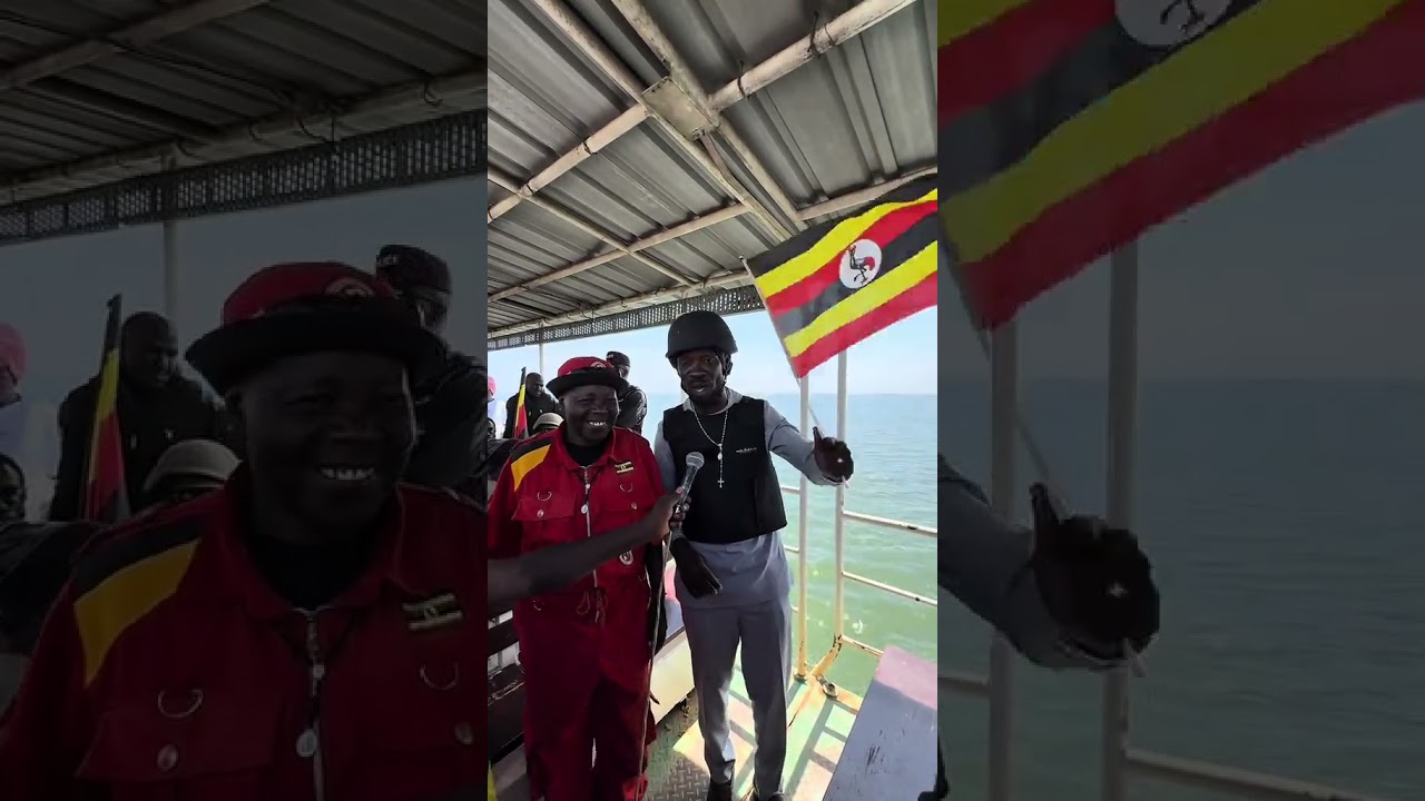 Боби Вайн на месте высадки в Зенгебе, направляясь в субрегион Ланго 🇺🇬