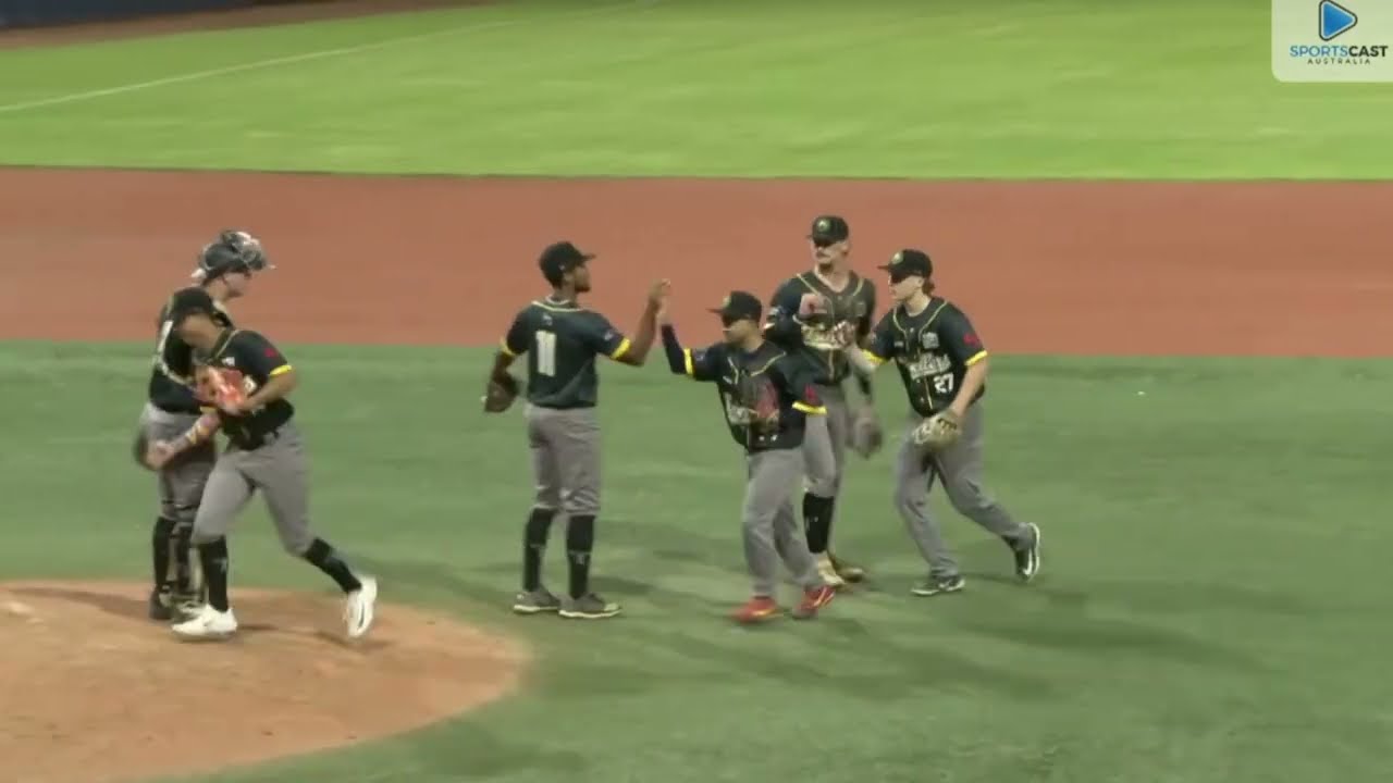 Travellers Stun Melbourne Aces in International Baseball Showdown