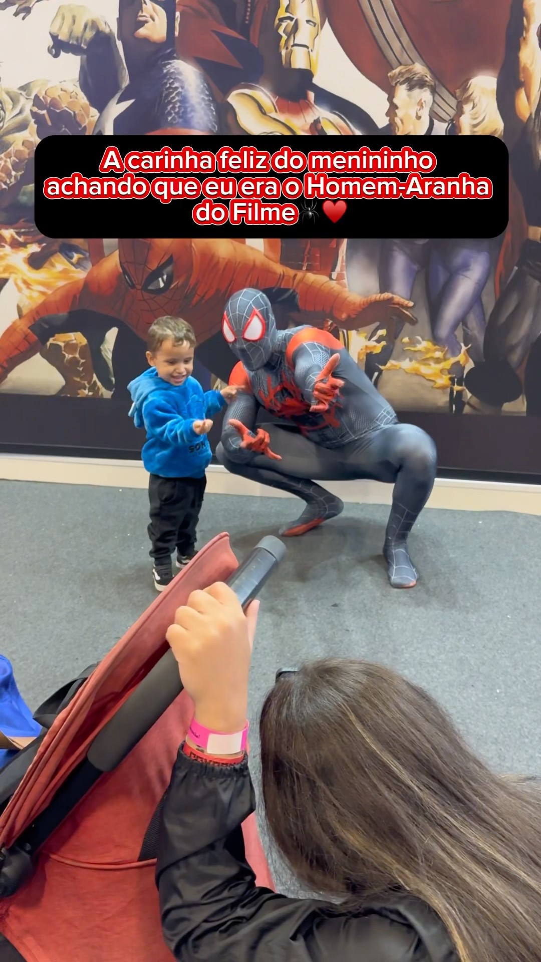 O brilho no olhar dele gente!?️?? #fantasy #spiderman #cute #short #shorts
