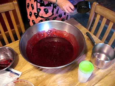 How to Make Freezer Jam