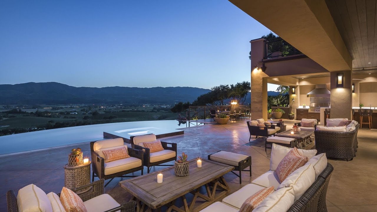 ROUND HILL ESTATE - Premier 21-acre compound in Saint Helena hits the Market for $18,800,000