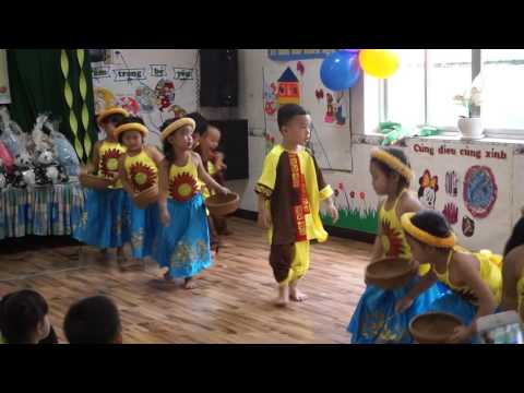 Video Mầm 3 BA BÀ ĐI BÁN LỢN CON Liên hoan-phát thưởng cuối... - YouTube