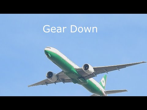 Gear Down-長榮航空 B-16702 12.03.2015