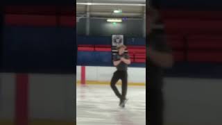 Awazing Spin on Ice 🧊 #figureskating #artisticskating #iceskating #sports