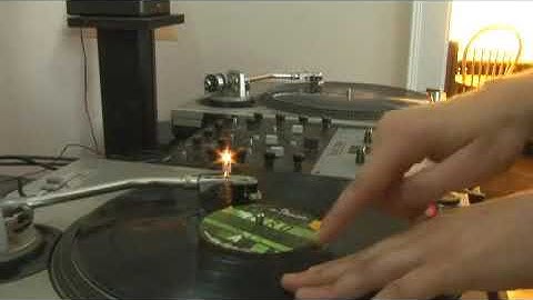 DJ Scratching Techniques: Clover Tears