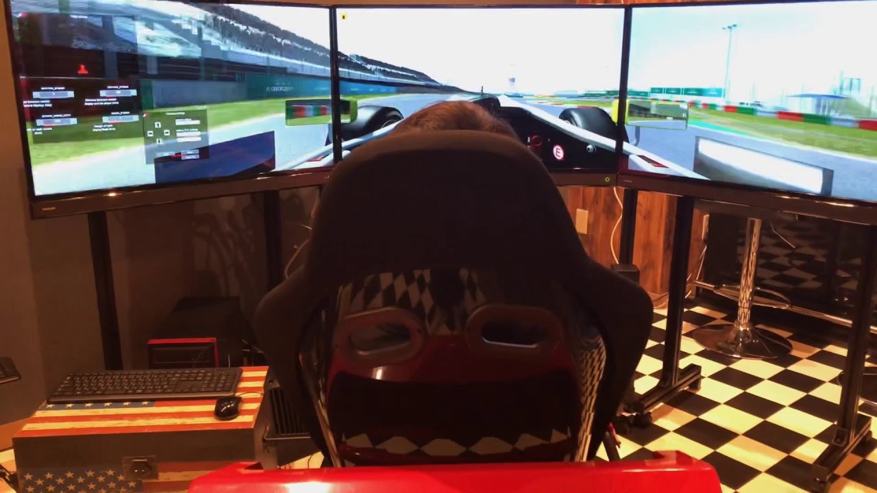 8軸シリンダ制御レーシングシミュレータにアップグレード 横浜 本牧通り レーシングシミュレーターshop サーキット走行 ドライビング練習