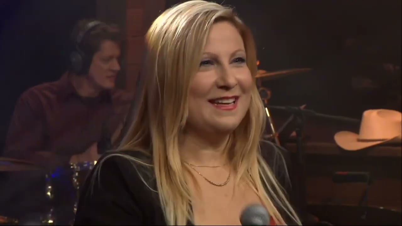 Watch Marie-Chantal Cartier - Quand le jour se lève on YouTube Watch Marie-Chantal Cartier - Quand le jour se lève on YouTube