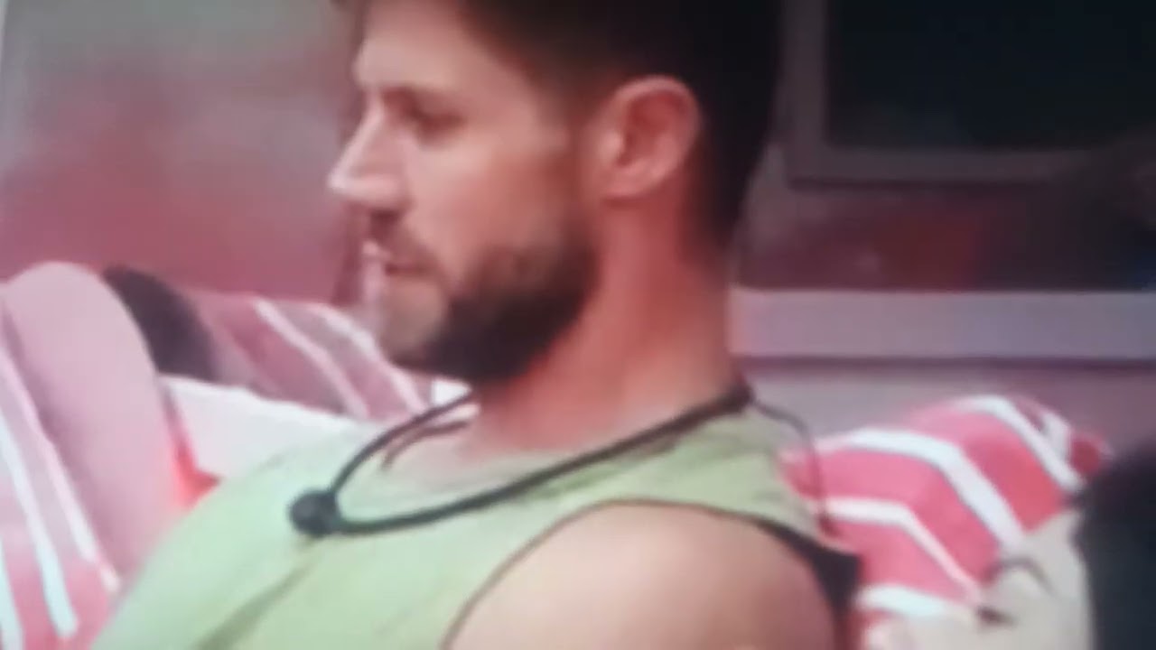 MARCIELA SE HUMILHANDO P JONAS