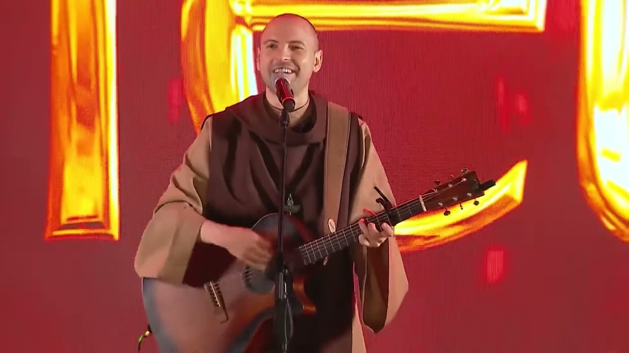 Show com Frei Gilson no Éffeta 2025 ❤️🤍❤️