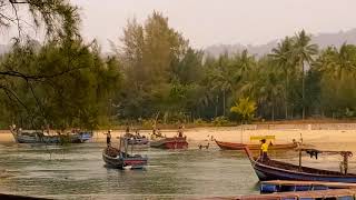 Forecast Storm And High Waves, Fisherboats Hiding1 Boat After 3H. Safed - Exhausted Men Power