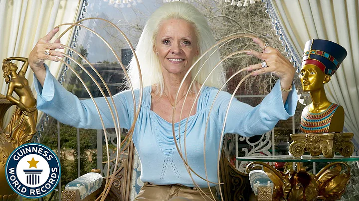Lee Redmond: Longest Fingernails Ever - Guinness W...