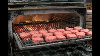 Burgers In De Josper Grill Bit Grill & Café