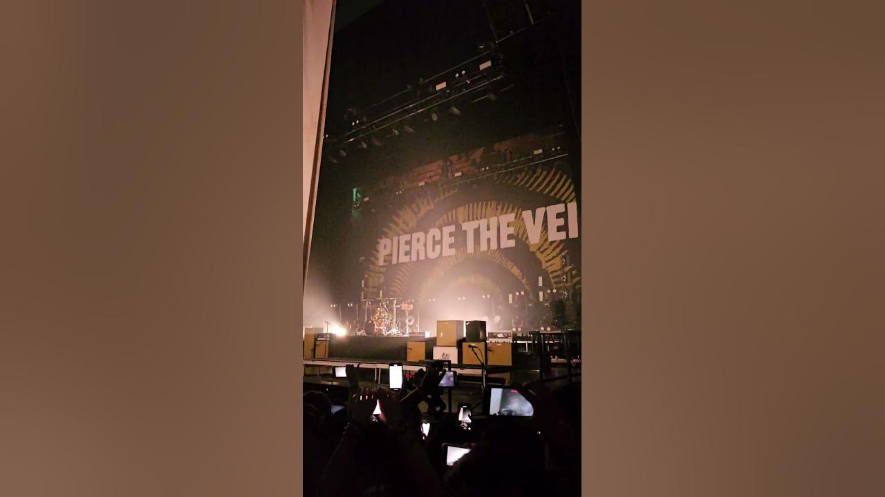 PIERCE THE VEIL "DEATH OF AN EXECUTIONER" LIVE IN CT YouTube