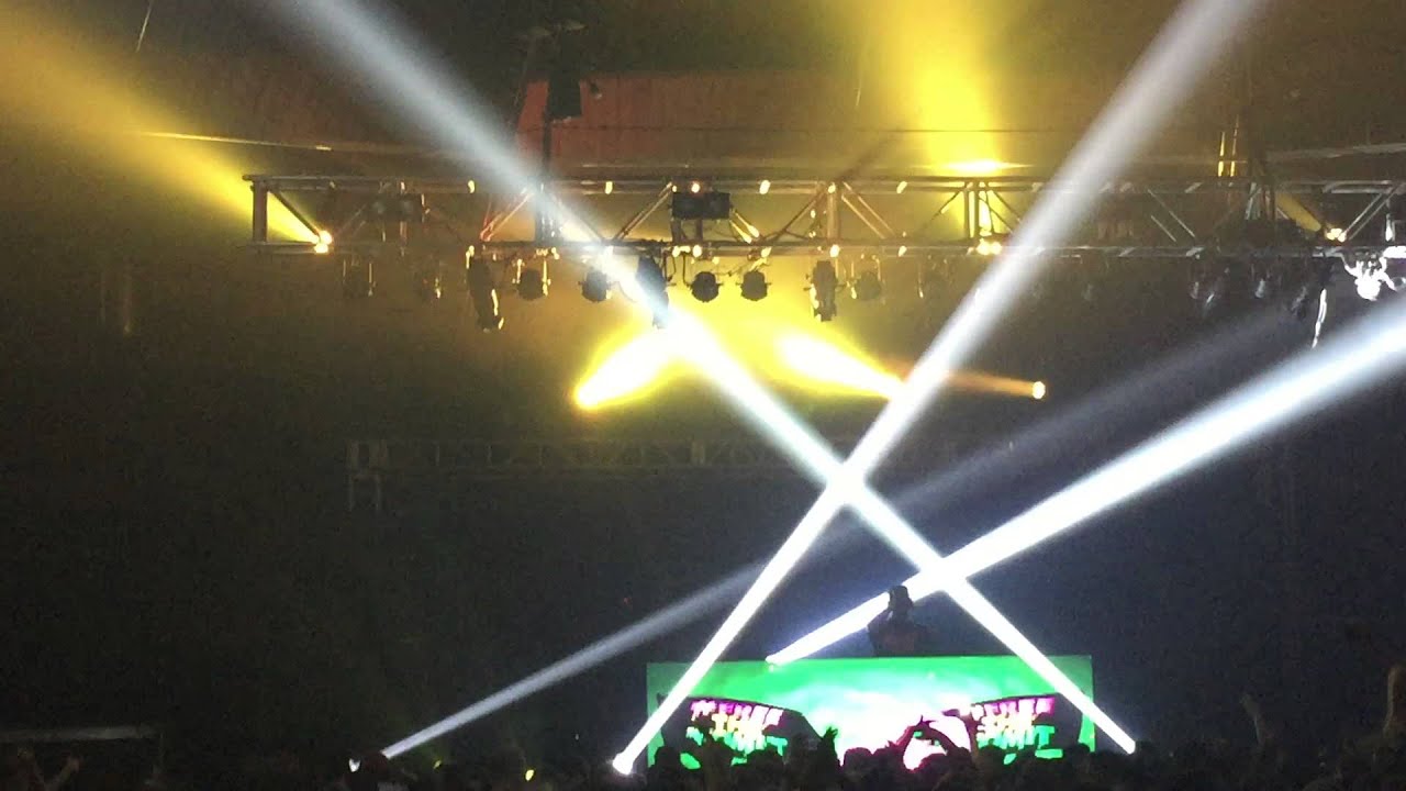 Snails @ Oakdale Theatre Wallingford CT 10/10/15 2015 1080p HD (3/4)