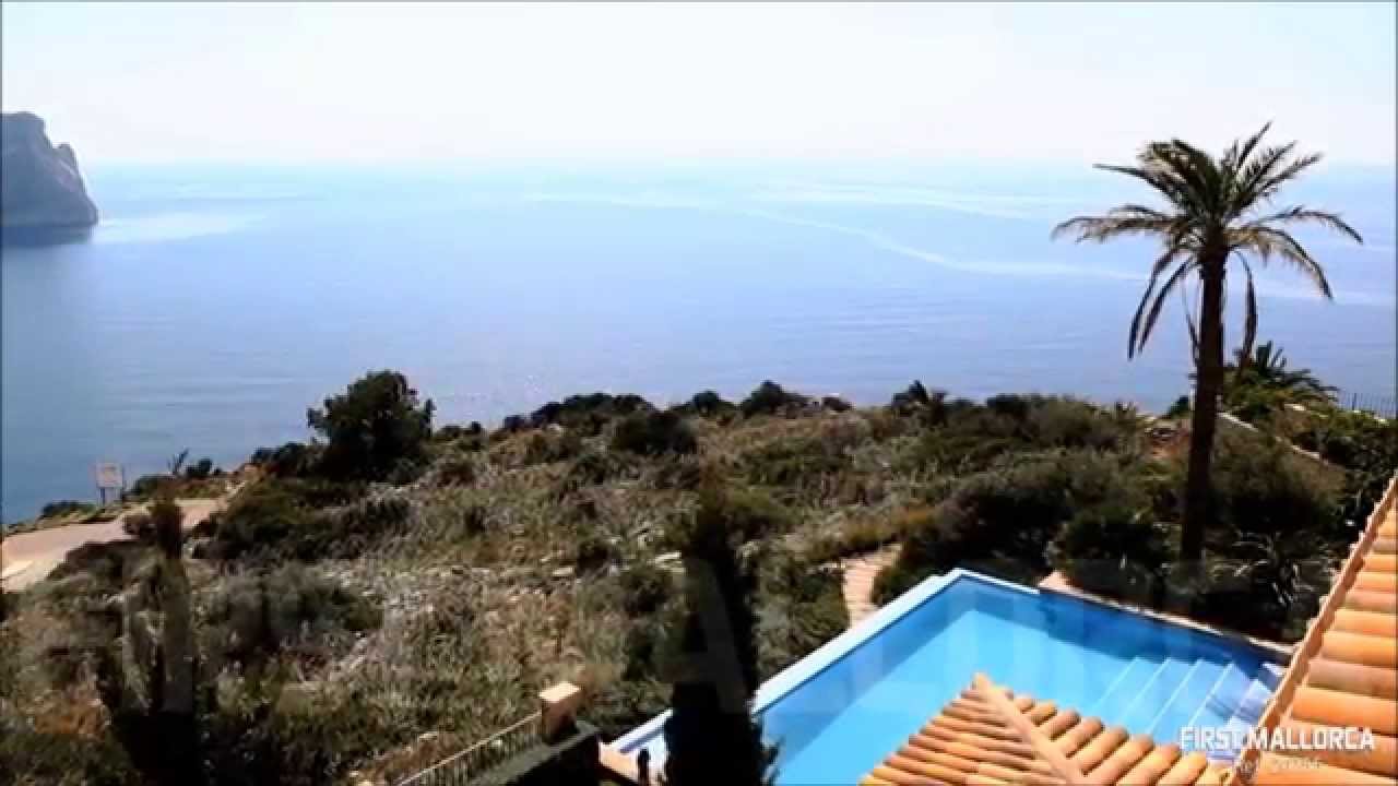 First Mallorca Tv- ref.20755 IMPRESSIVE FRONTLINE VILLA WITH SPECTACULAR SEA VIEWS