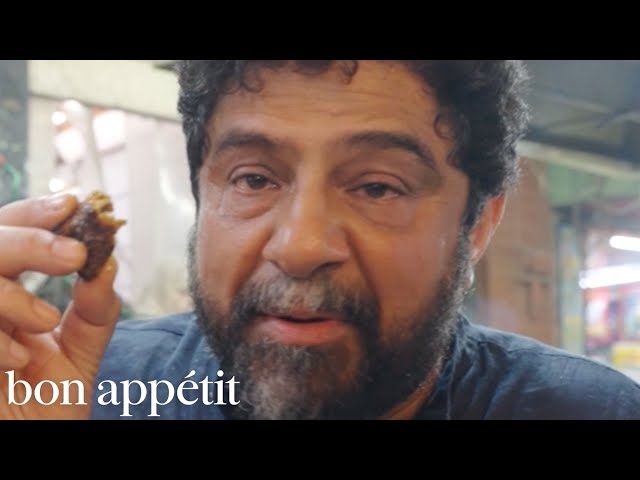Video: This Seekh Kebab in Delhi is a Heavenly Experience