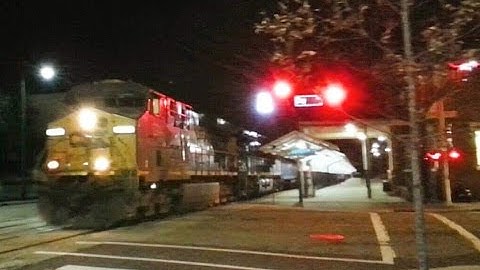 CSXT Q031-21 ES40DC/ES44AH quick horn salute & nice K5HL Fayetteville, NC