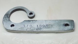 Btb Flint And Steel 1095 Single Loop Striker Sparking Demo