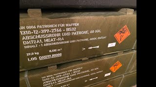 Linux kernel panic: What is the point to halt and catch fire? And how to best configure it?