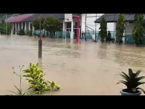 SMA Unggul Aceh Timur Dikepung Banjir, Air Selutut dan Aktivitas Belajar Dihentikan 