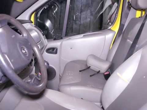 Обстріляв автомобіль