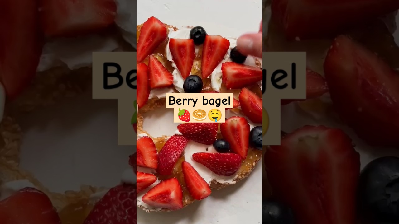 Berry bagel 🍓🥯 