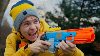 Отжал нёрф у друга! Ретро бластер Nerf Zombie Strike Sledgefire // Дизмон