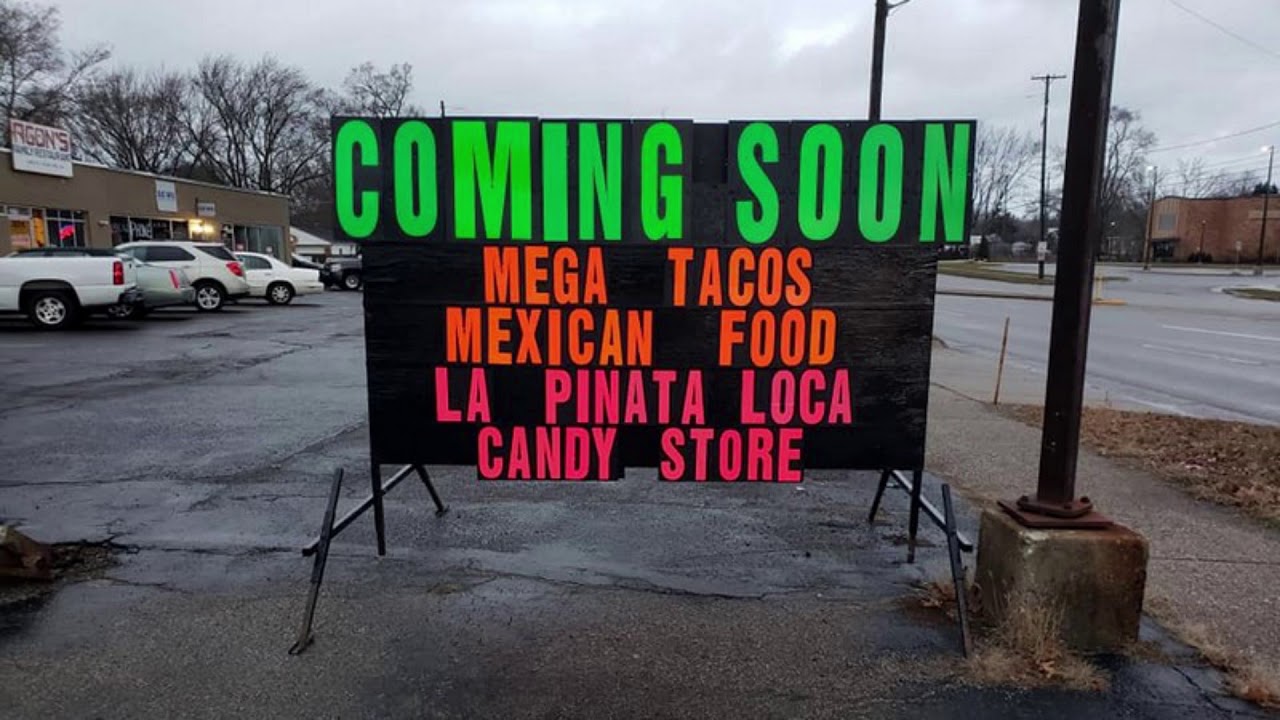 Michigan Black Sign Rentals for Advertising Restaurants
