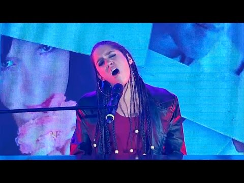 Alicia Keys cantó "Fallin'"