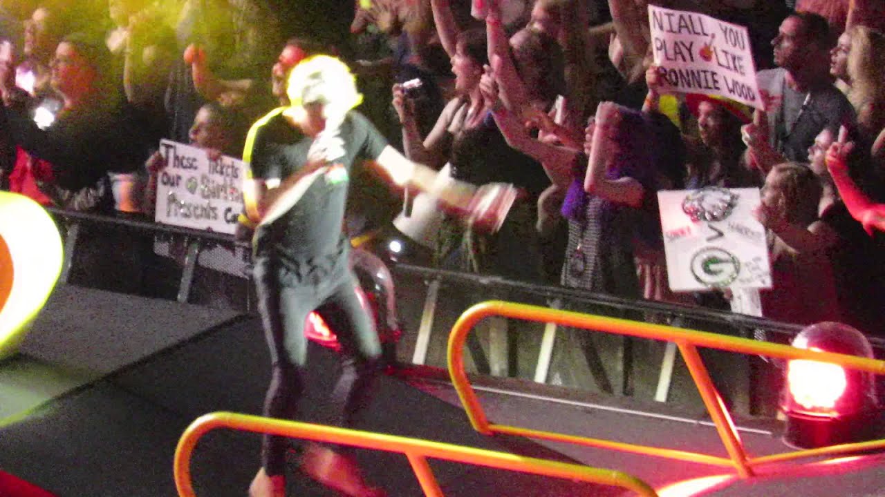 2  Steal My Girl - One Direction OTRA Philadelphia 09-01-15