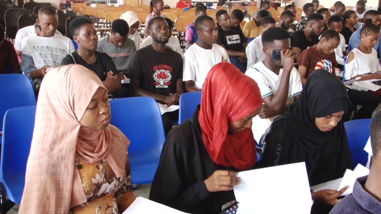 MAISHA BAADA YA KUHITIMU CHUO: CHUO CHA TAIFA USAFIRISHAJI KUWAPIKA WANACHUO